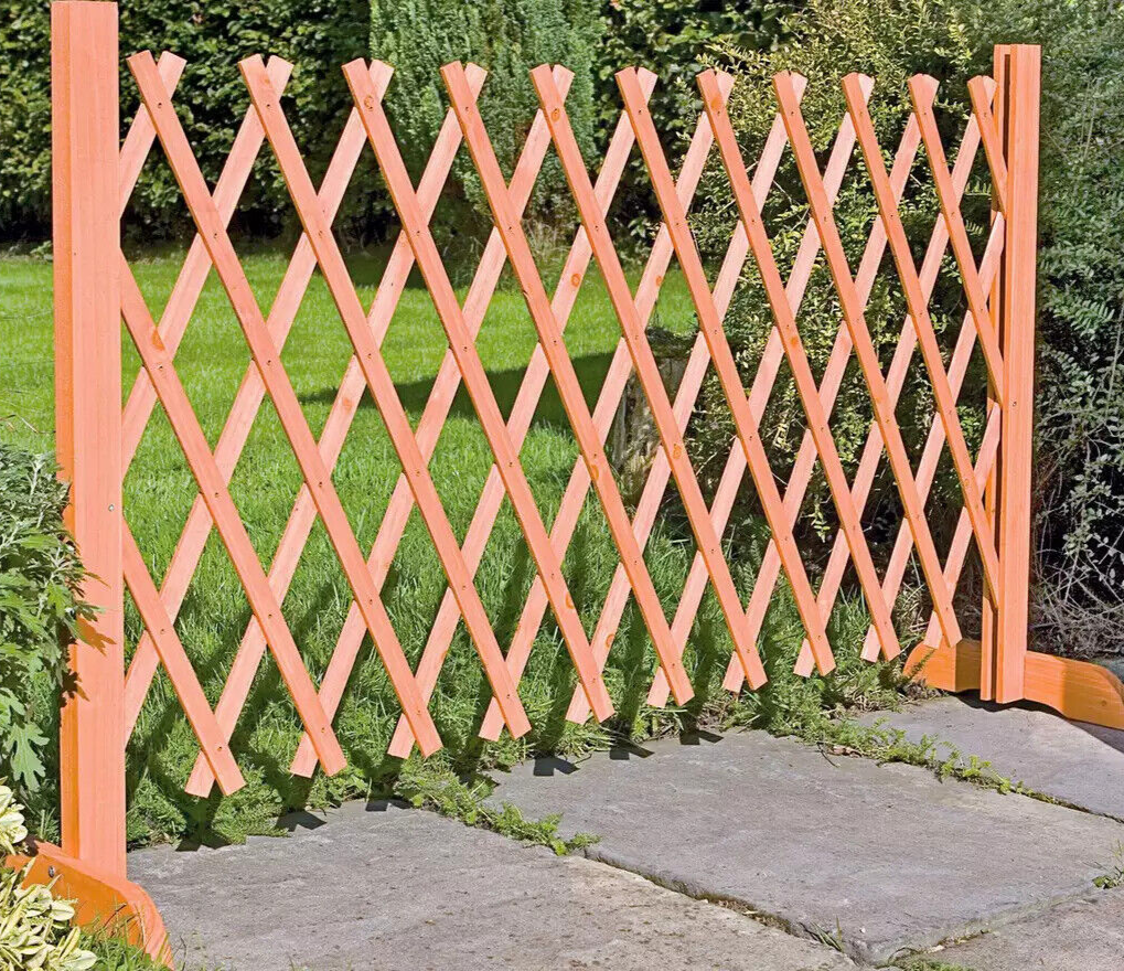 Wooden Expanding Fencing | Expanding Garden Fence Panels for Privacy Security