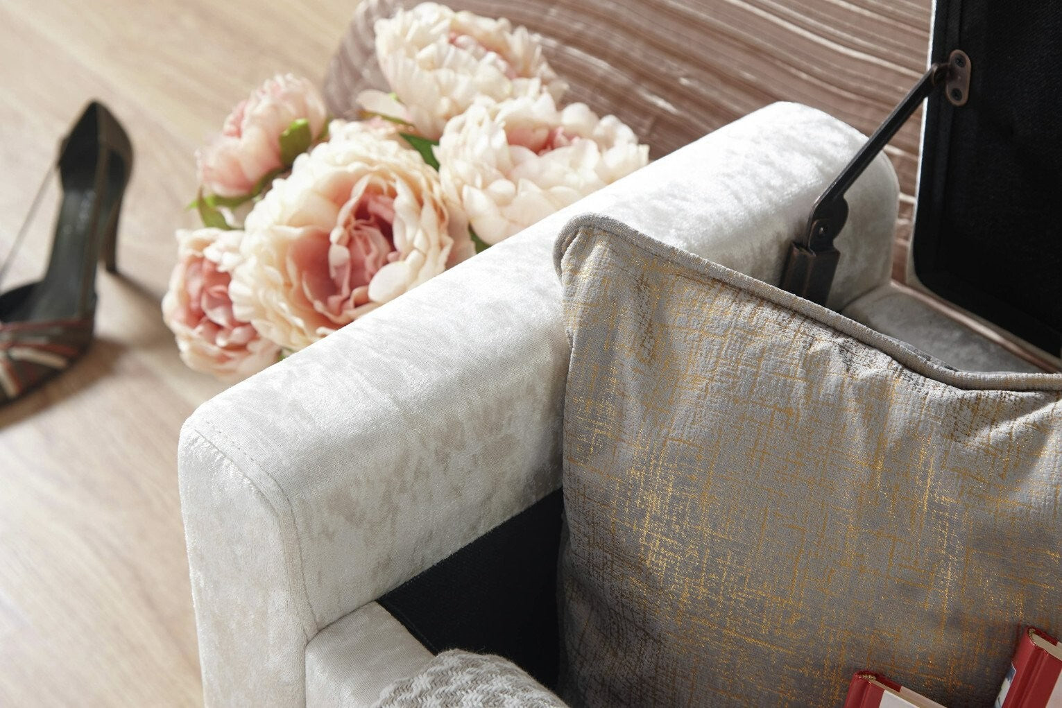 GFW Verona Velvet Ottoman Bench - White