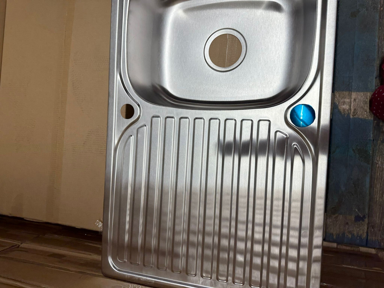 KITCHEN SINK BOWL &  SINGLE LEVER TAP SET