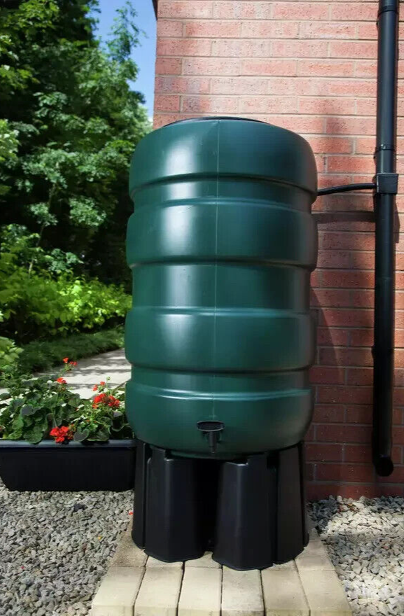 Whitefurze Water Butt and Kit - 230L