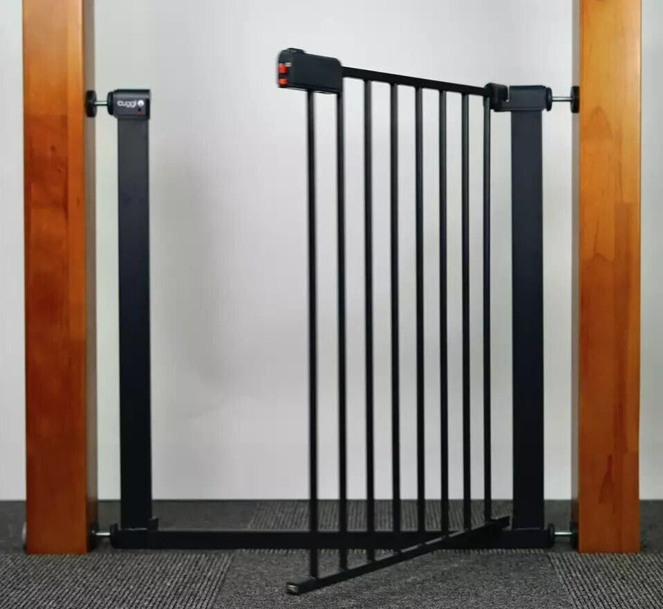 Cuggl Pressure Fit Safety Gate - Grey