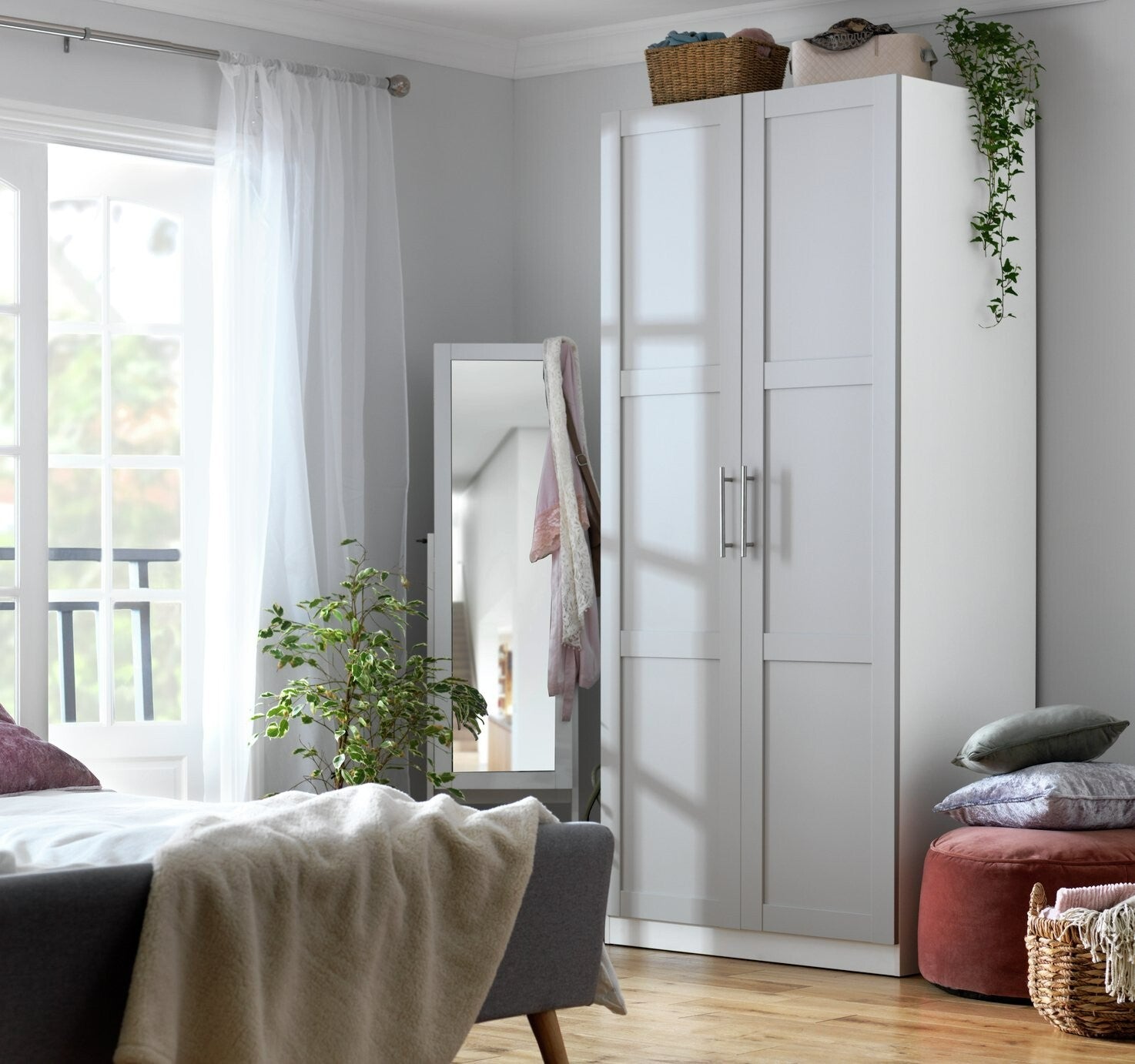 Habitat Munich Panelled 2 Door Wardrobe - Grey