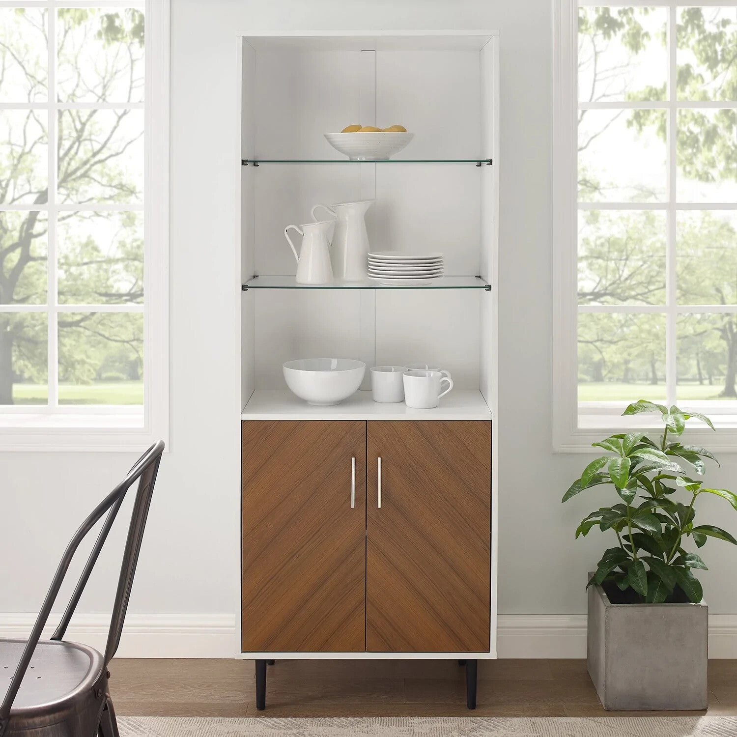 Walker Edison Hampton Hutch 2 Door Display Cabinet - White
