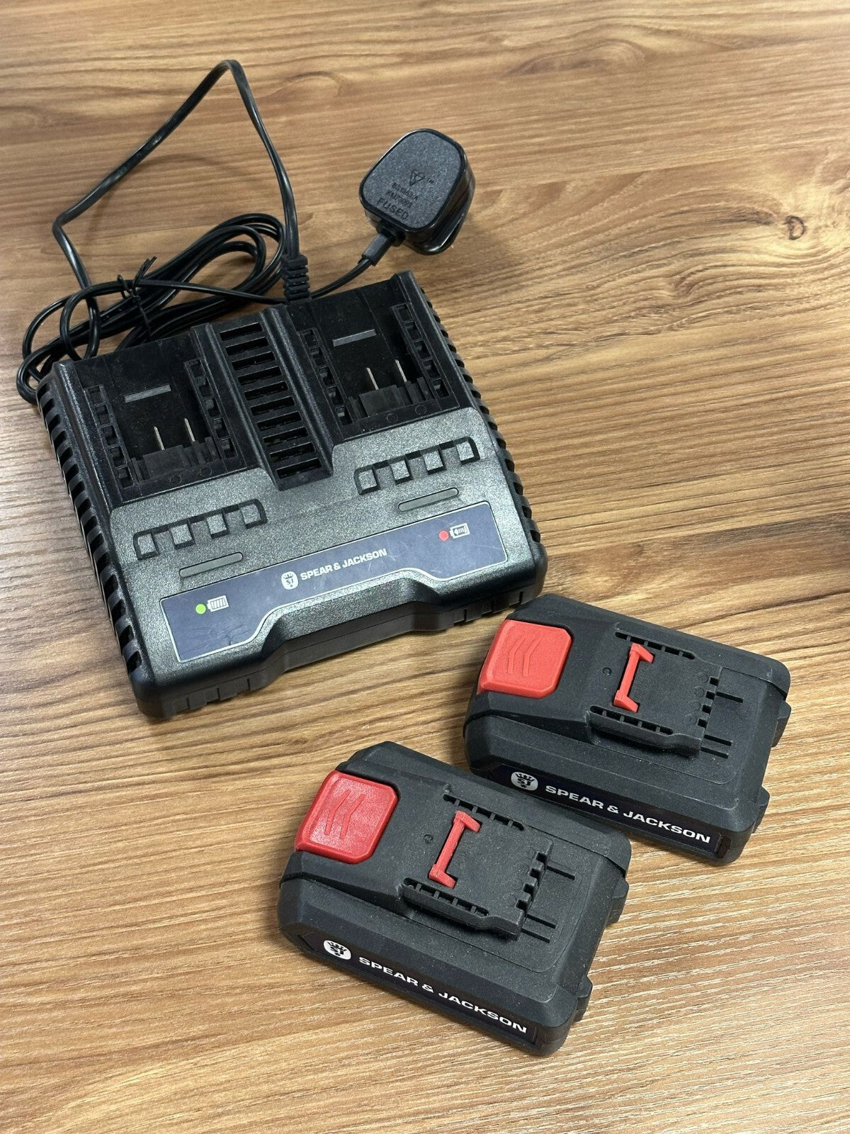 Spear & Jackson Charger and 2 Battery