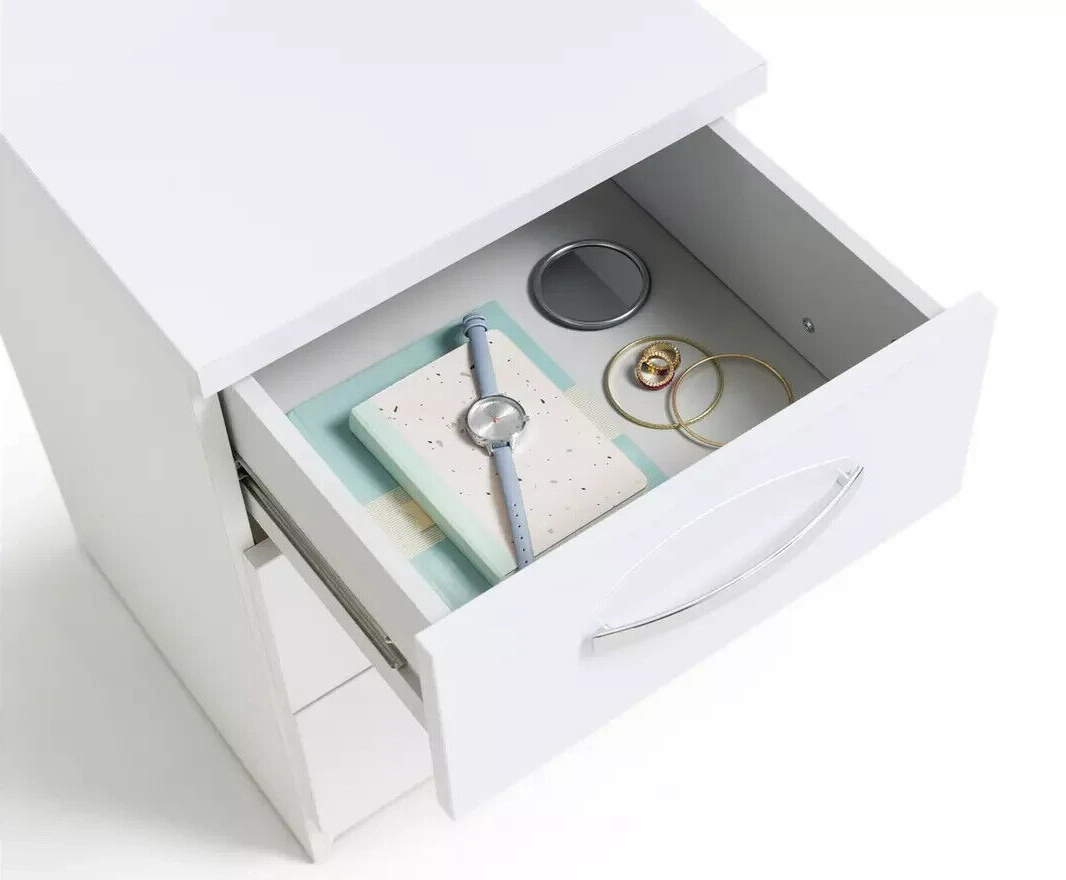 Hallingford 3 Drawer Bedside Table -White Gloss ( B grade 19046 )