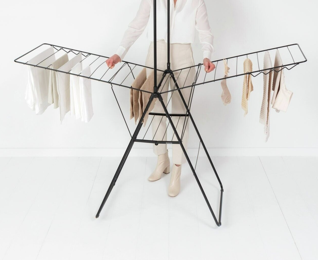 Brabantia 25m Hang On Clothes Airer with Rod - Black