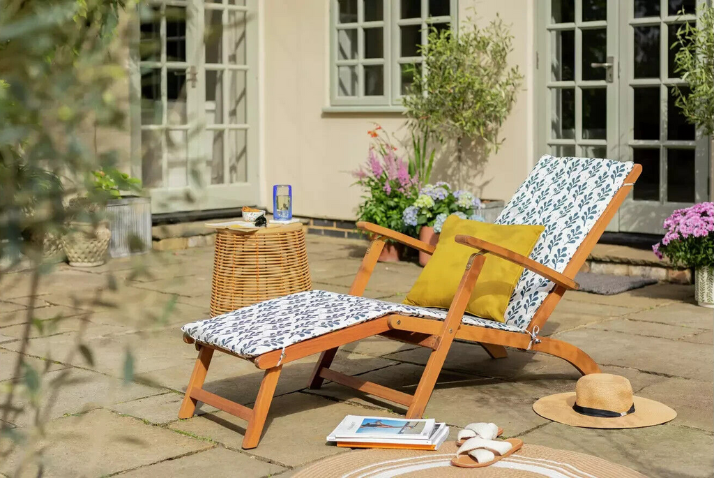 Folding Wooden Sun Lounger - Blue and White
