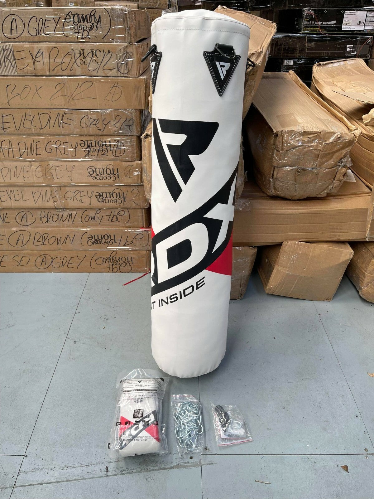 4ft Punchbag with Gloves Chains and Bracket | Boxing Training Set for Home Gym