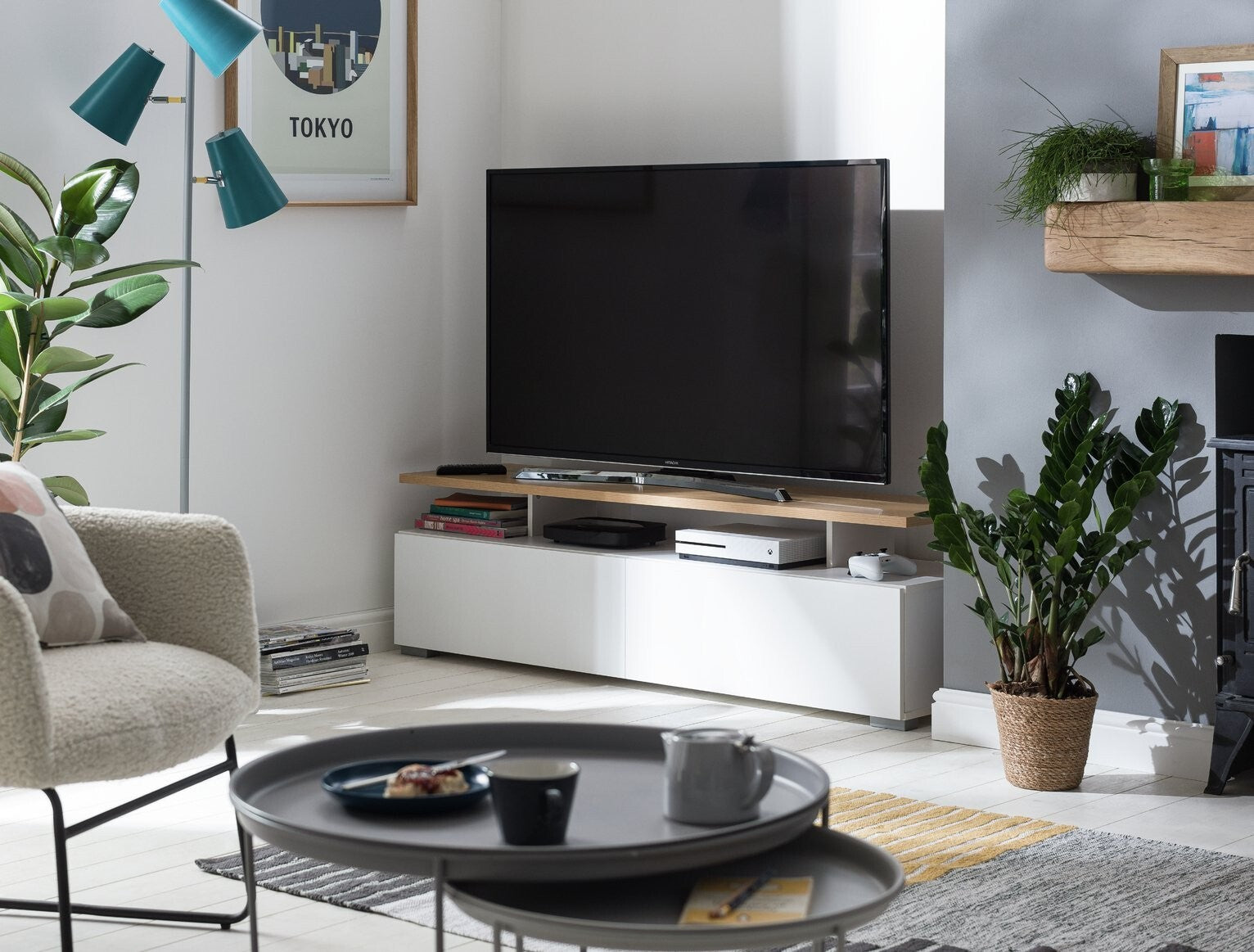 Habitat Floating Top TV Unit - White & Oak ( B Grade 51537 - 51541 )