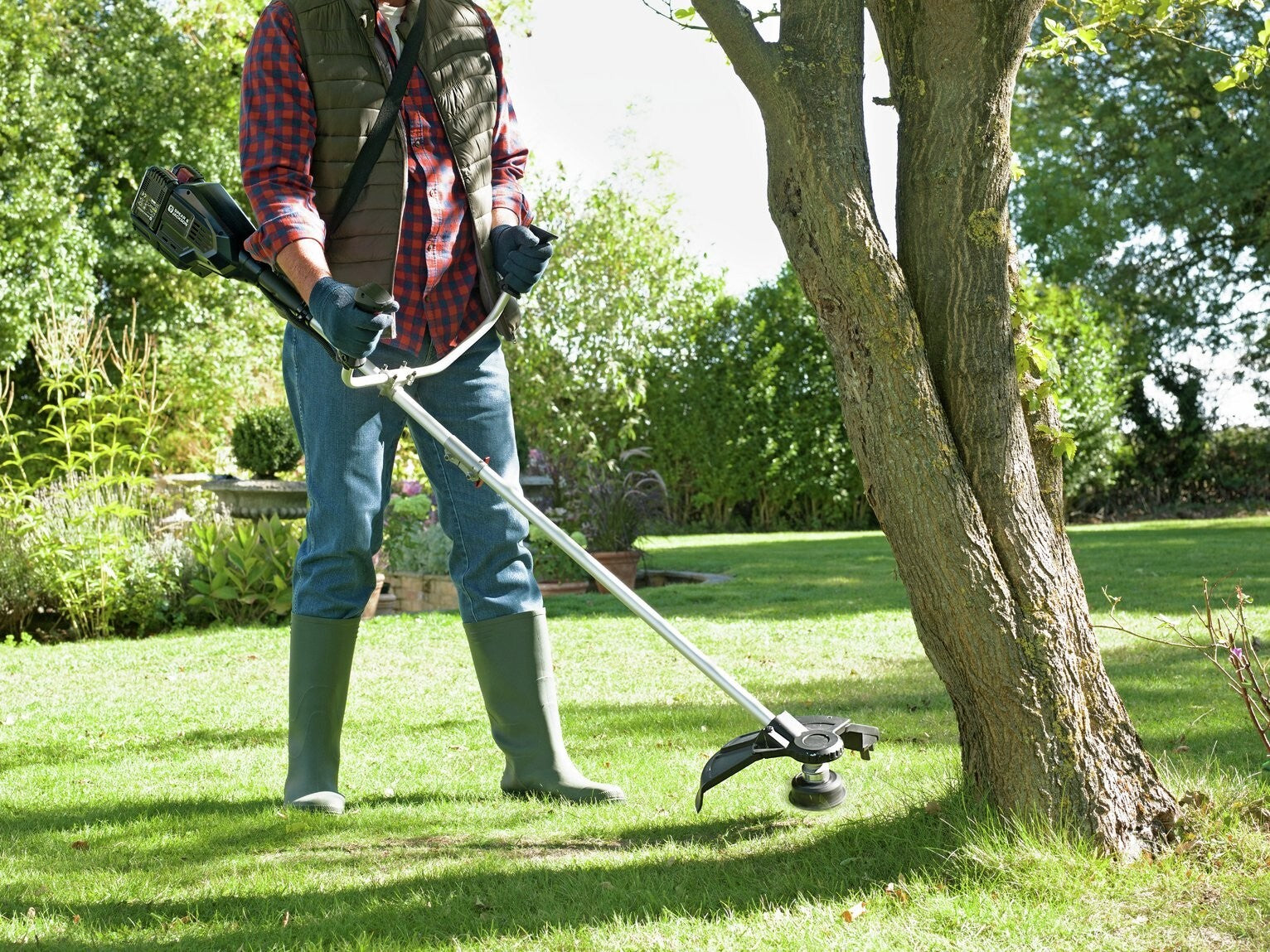 Spear and Jackson 23cm Cordless Grass Trimmer Garden Power Tool - 36V