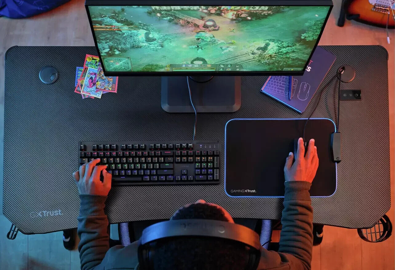 Trust GXT709 Luminus RGB Gaming Desk Black | LED Furniture for Entertainment