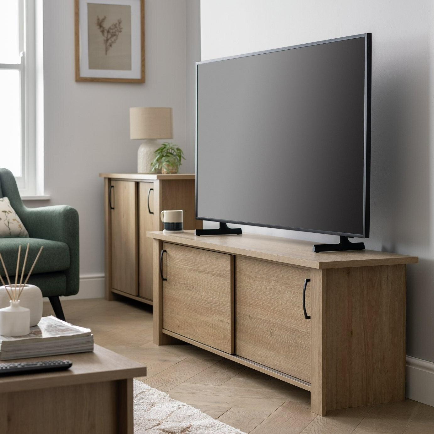 Oakham 2 Door TV Unit - Oak