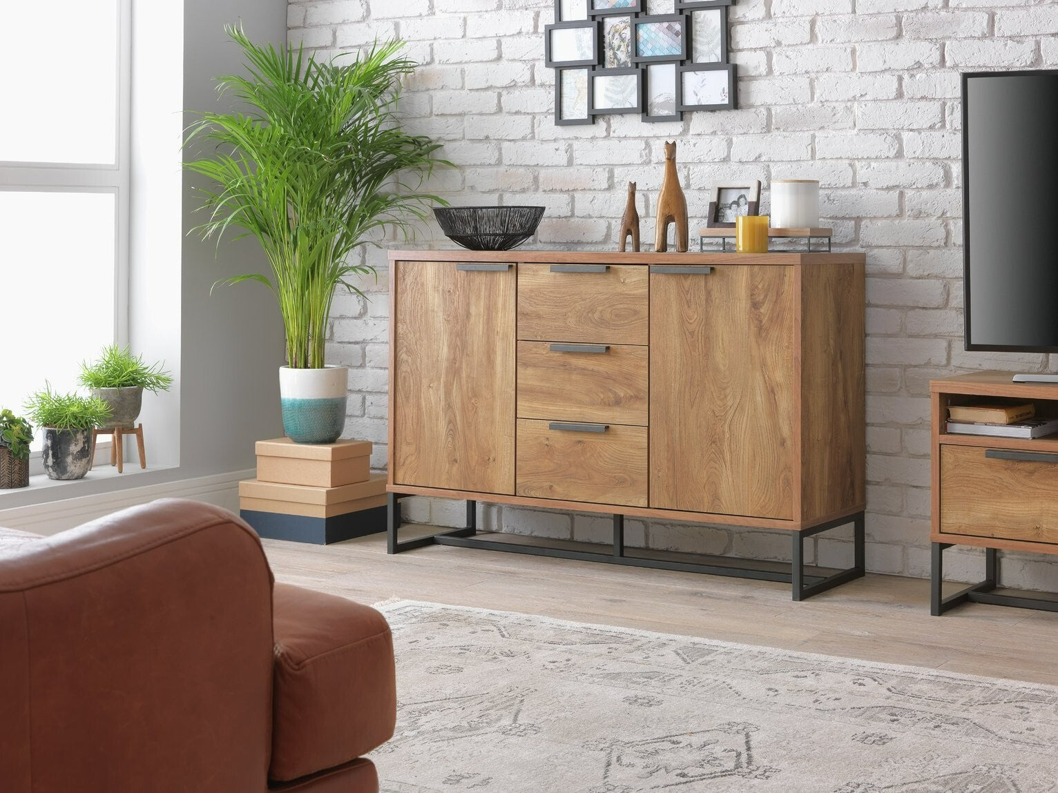 Habitat  2 Door 3 Drawer Sideboard - Oak Effect