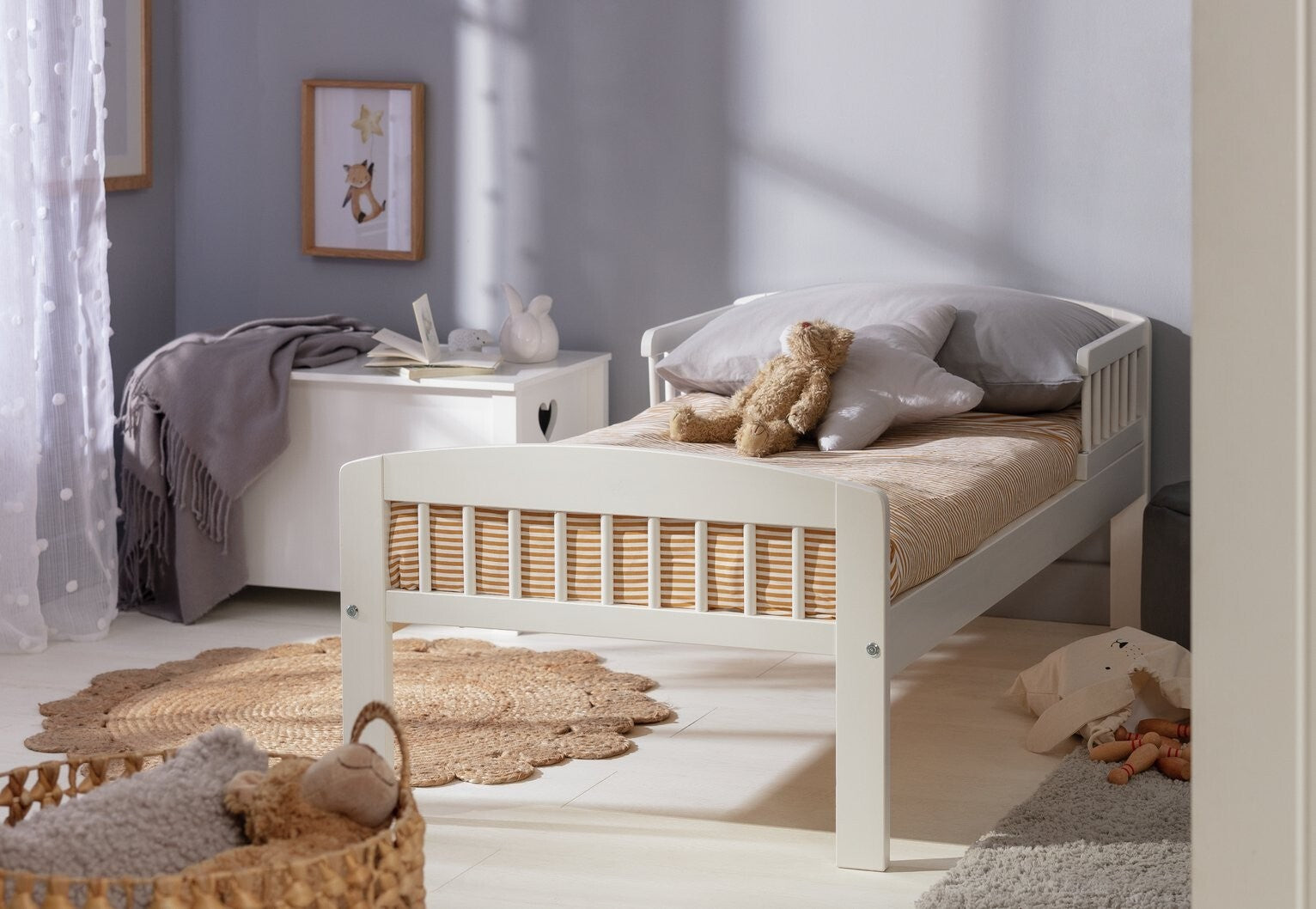 Jesse White Toddler Bed Frame ( B Grade )