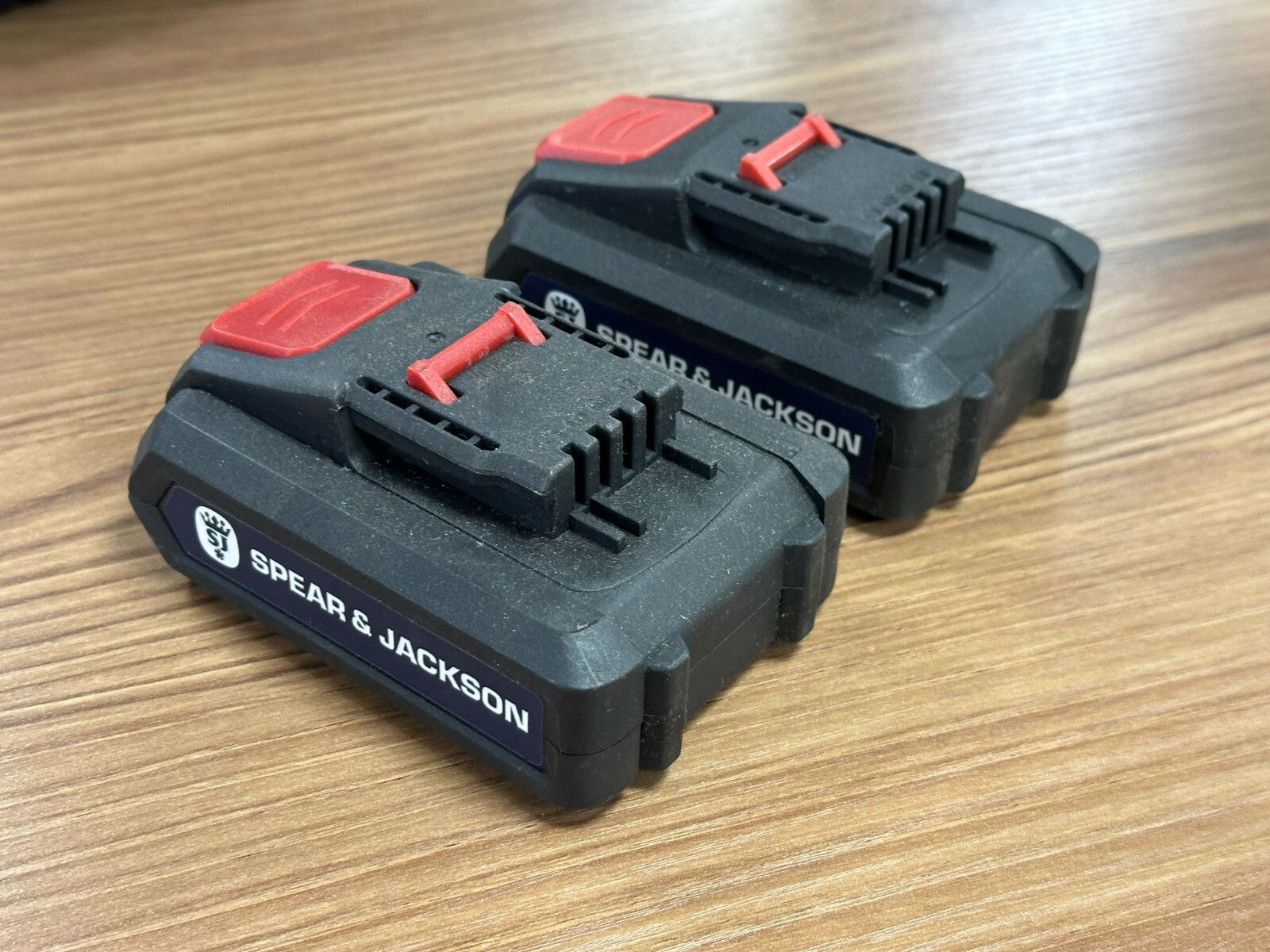 Spear & Jackson Charger and 2 Battery