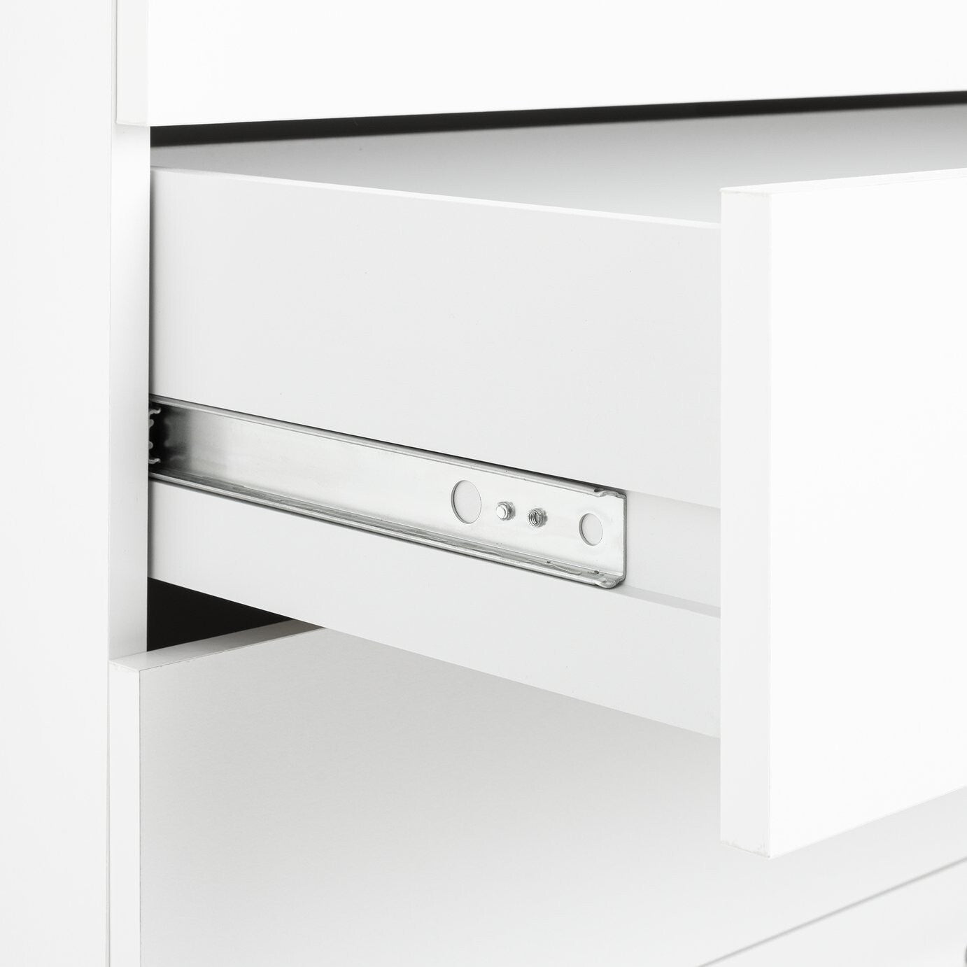 Home Brisbane 8 Drawer Chest - White ( B Grade  56428 )